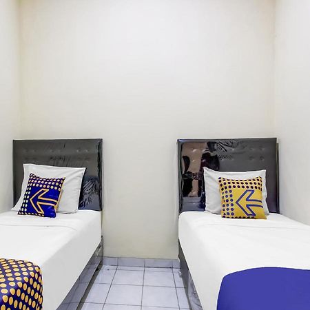 Oyo Life 91374 Asia Stay Semarang Syariah Екстериор снимка