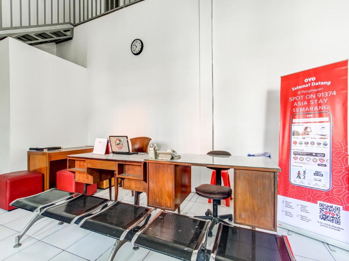 Oyo Life 91374 Asia Stay Semarang Syariah Екстериор снимка