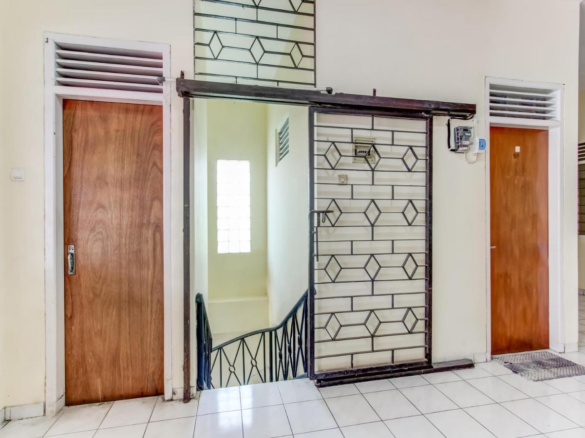 Oyo Life 91374 Asia Stay Semarang Syariah Екстериор снимка