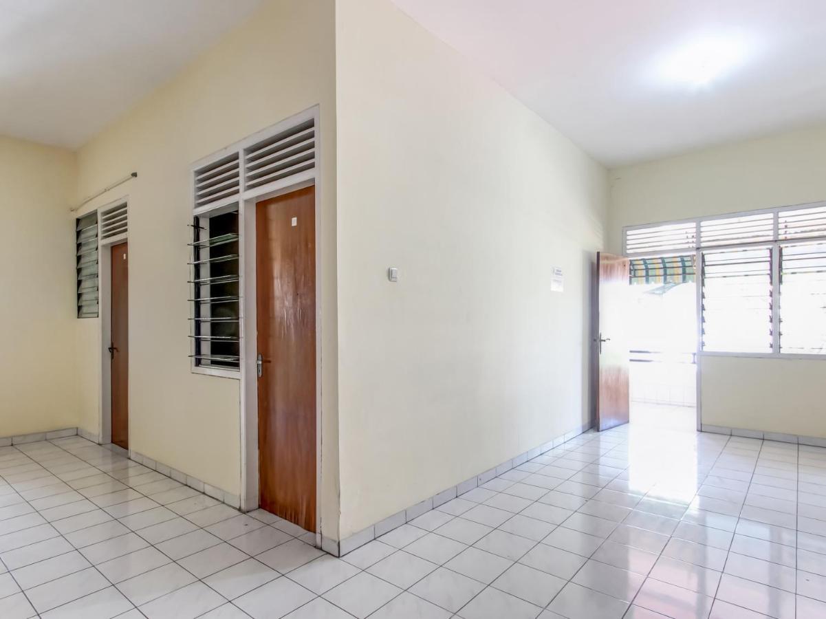 Oyo Life 91374 Asia Stay Semarang Syariah Екстериор снимка