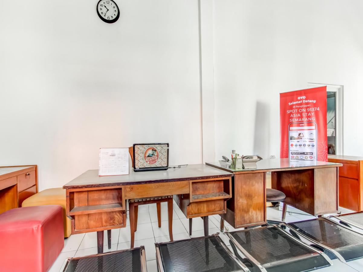 Oyo Life 91374 Asia Stay Semarang Syariah Екстериор снимка