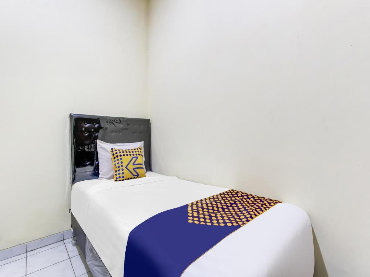 Oyo Life 91374 Asia Stay Semarang Syariah Екстериор снимка